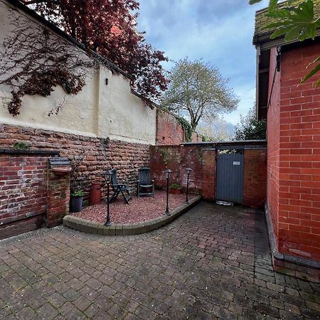 Historic House In The Park, Private Courtyard Near The Castle Apartment Нотингам Екстериор снимка